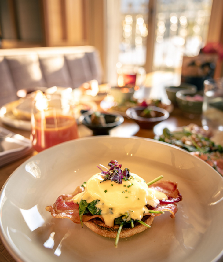 Eggs Benedict at the LOUIS Hotel München Brunch